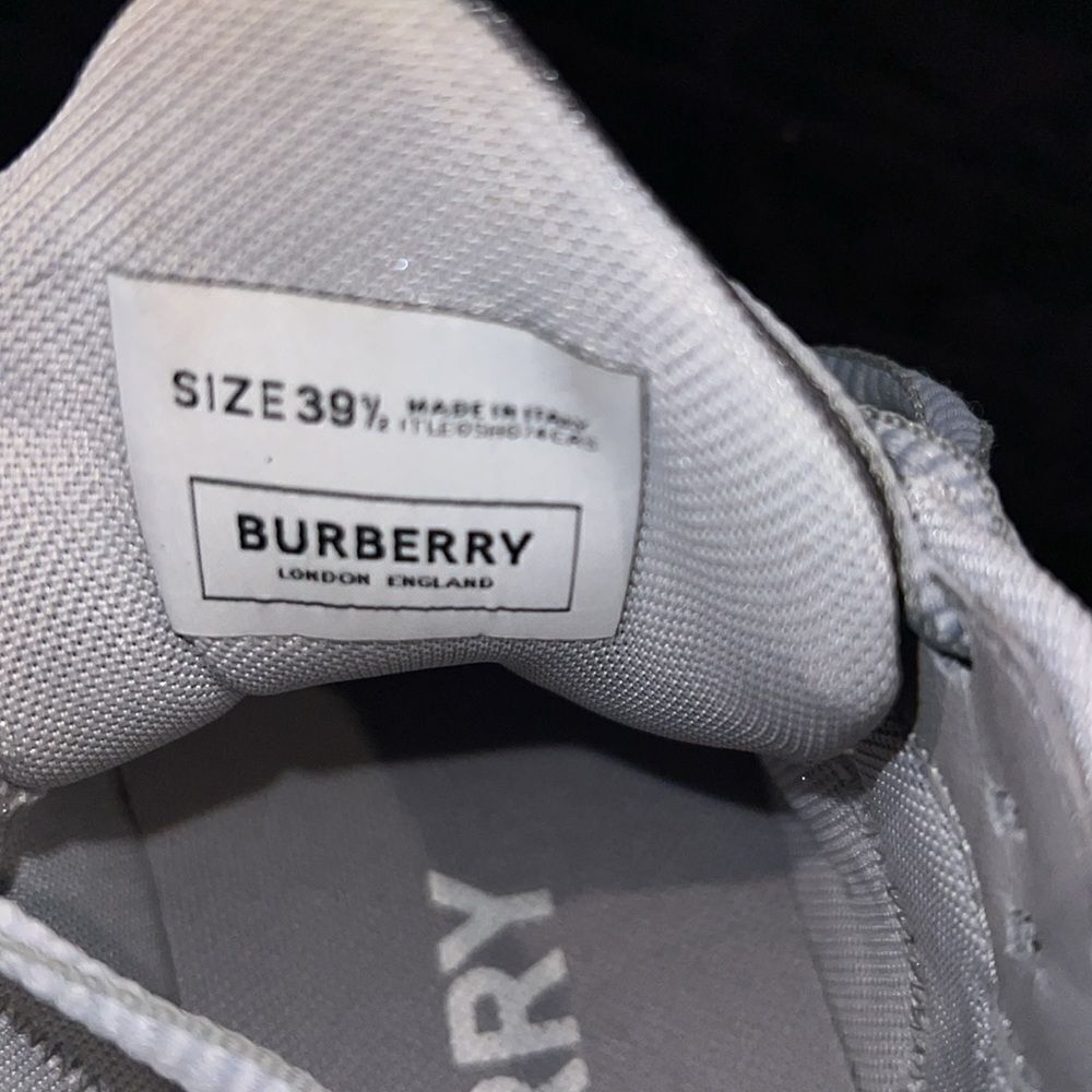 Authentic Burberry Women's Grey Sneakers - Picture 6 of 7